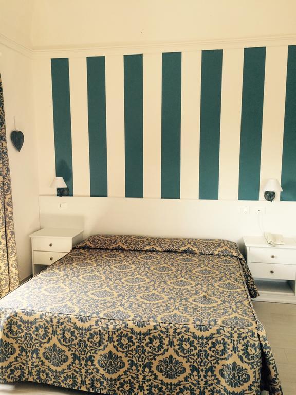 Villa Parisi Grand Hotel Castiglioncello Chambre photo